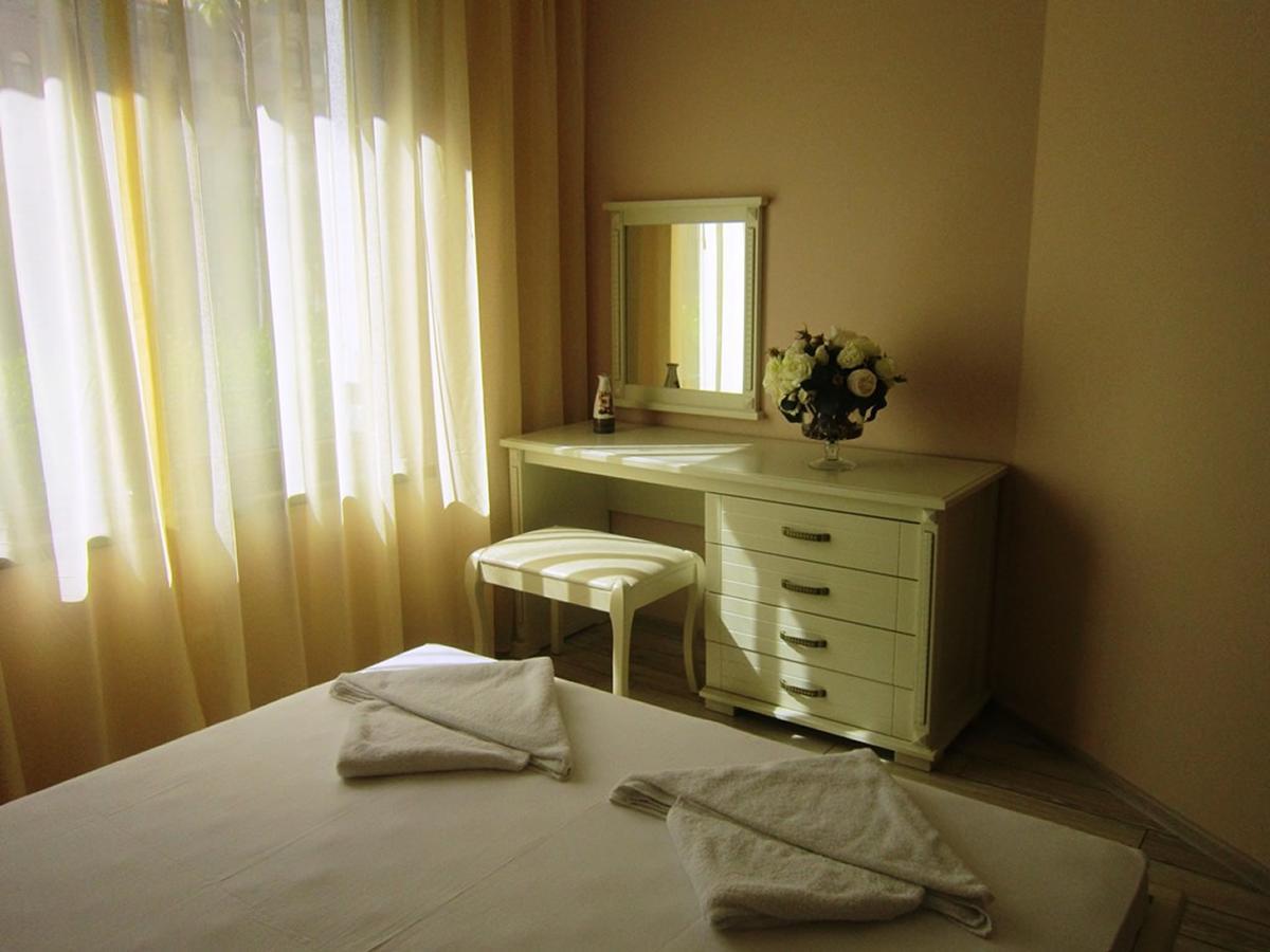 Aparthotel Artur Sveti Vlas Dış mekan fotoğraf