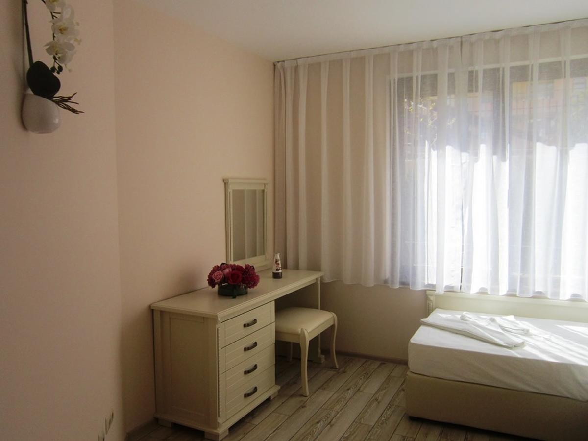 Aparthotel Artur Sveti Vlas Dış mekan fotoğraf
