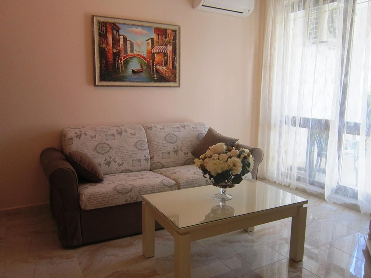 Aparthotel Artur Sveti Vlas Dış mekan fotoğraf